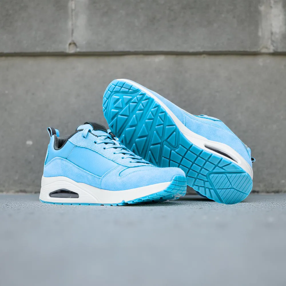 حذاء للرجال كاجوال أزرق فاتح.